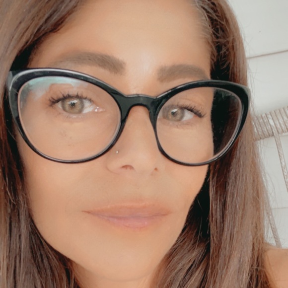 Welcome to my closet! - Picture 1 of 3